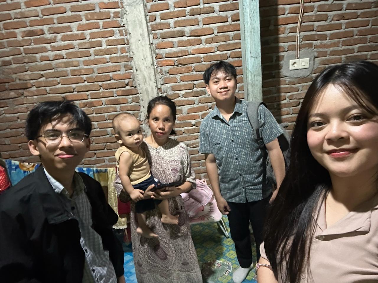 Kunjungan Kedua: Membahas Imunisasi, KB, Teknik Menyusui, dan Pemeriksaan Fisik Bayi